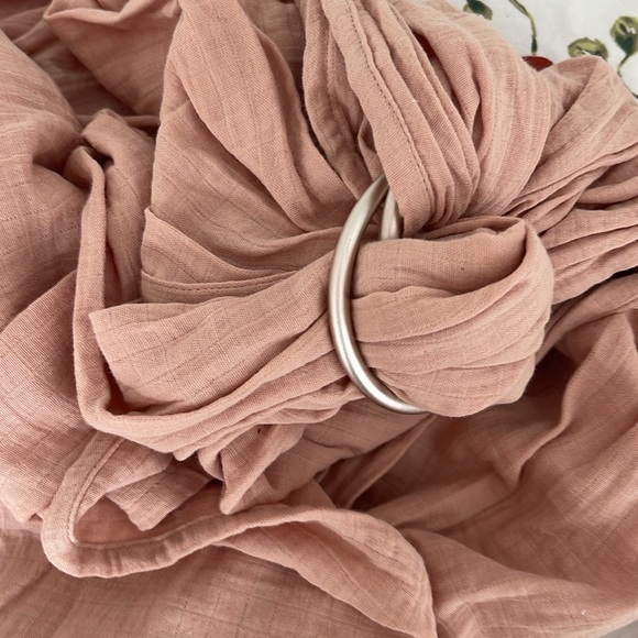 Moby wrap Ring Sling Double Gauze - Rose - Picture 9 of 9